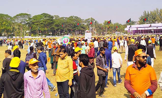 শেখ হাসিনাকে কাছ থেকে দেখতে চান তাঁরা